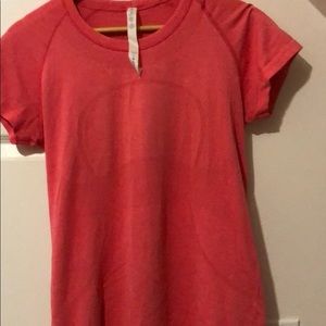 Lululemon swift tee